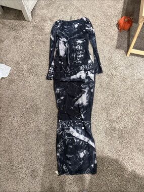 Black & White Abstract Tie-Dye Long Sleeve Maxi Dress